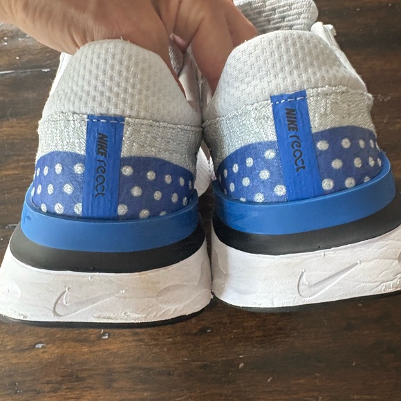 Nike React Infinity Gray and Blue Running Sneakers - Picture 3 of 6